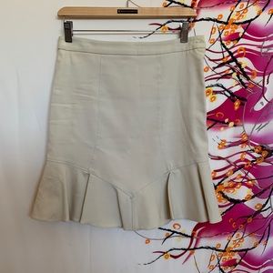 Classy sexy cute skirt.